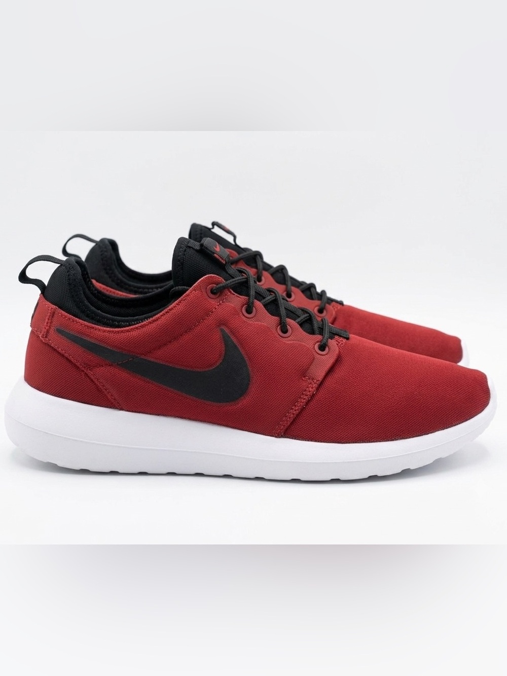 Nike Roshe One Lightweight Mesh Red Black Lace Up Womens Sneakers